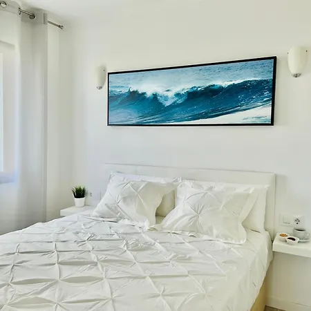 Paulmarie Ocean View In Windsor Park דירה